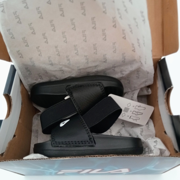 FILA Beyond Evo Black Sandals Infant Size 4 NIB - Picture 7 of 7